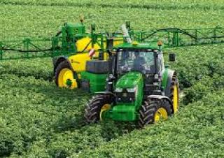 Pulverizadoras remolcables John Deere M944i