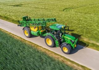 Pulverizadoras remolcables John Deere R732i 