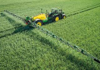 Pulverizadoras remolcables John Deere R732i 