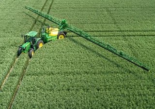Pulverizadoras remolcables John Deere R944i