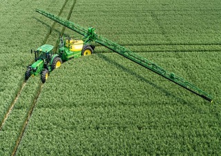 Pulverizadoras remolcables John Deere R975i