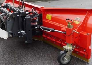 Equipos para trabajos de invierno Quitanieves Quitanieves reguables Adler V 330