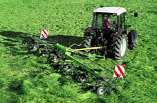 Rastrillos henificadores DEUTZ-FAHR CoM 8331