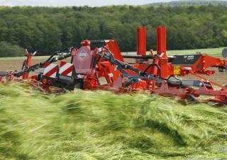 Rastrillos henificadores Kuhn GF 13012