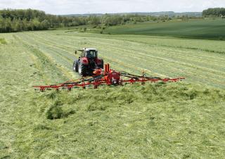 Rastrillos henificadores Kuhn GF 13012