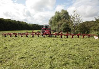 Rastrillos henificadores Kuhn GF 17012