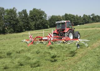 Rastrillos henificadores Pöttinger Hit 6.80 T