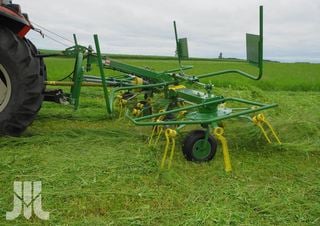 Rastrillos henificadores Pronar PWP 530