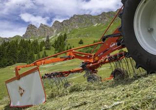 Rastrillos rotativos Kuhn GA 3901