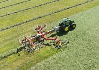 Rastrillos rotativos Pöttinger Top 1403 C