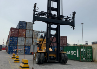 Reach stacker Sany SDCE90K7E2