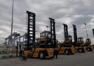 Reach stacker Sany SDCY100K8-T