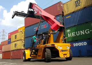 Reach stacker Sany SRSC1009-6E