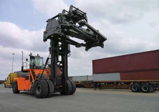 Reach stacker Toyota THD9000-L3