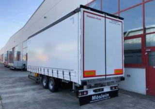 Remolques Remolques con plataforma de lona Möslein TPF 105