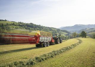 Remolques de ensilado Pöttinger Boss 3240 DB Master