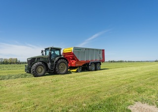 Remolques de ensilado Pöttinger Jumbo 7380 DB
