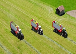 Remolques de ensilado Pöttinger Jumbo 8450 DB