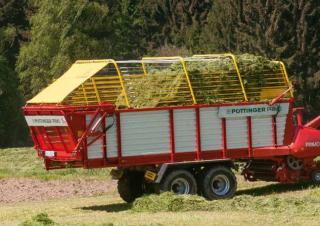 Remolques de ensilado Pöttinger Primo 351 L