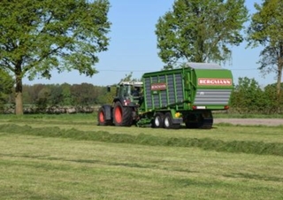 Remolques de ensilado L. Bergmann Royal 280 S