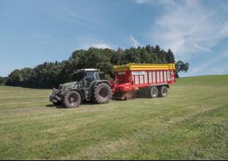 Remolques de ensilado Pöttinger Torro 7010 D 