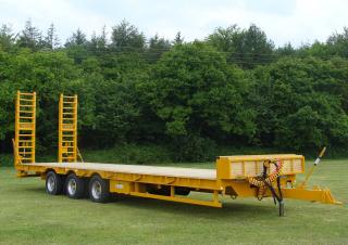 Transport technology Remolques de plataforma baja Rolland Low loader 320