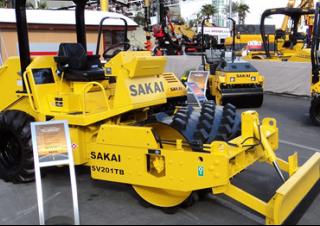 Rodillos Rodillos vibrantes autopropulsados Sakai SV201TB-1