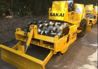 Rodillos Rodillos vibrantes autopropulsados Sakai SV204TB