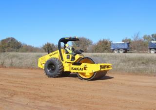 Rodillos Rodillos vibrantes autopropulsados Sakai SV540TF
