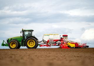 Sementadoras Pöttinger Aerosem VT 6000 DD
