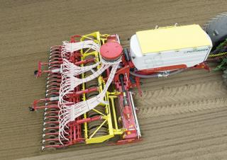 Sementadoras Pöttinger Aerosem VT 6000 DD
