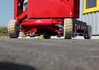 Plataformas elevadoras articuladas Plataformas articuladas de ruedas PB Dino 112D II