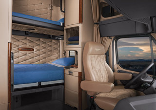 Camiones Tractoras Freightliner Cascadia 113 72 XT Cummins X15