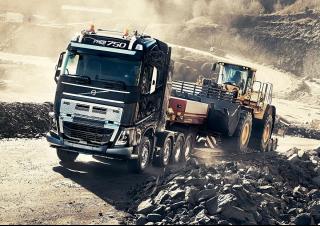 Camiones Tractoras Volvo Trucks FH16.550 6x2 Tractor Pusher