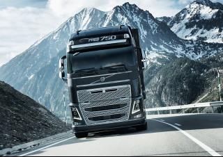 Camiones Tractoras Volvo Trucks FH16.550 8x4 Tractor Pusher Axle Tridem