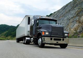 Camiones Tractoras Mack PINNACLE CA68 Conventional CHU602 MP8 4x2