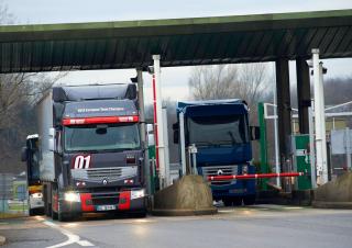 Camiones Tractoras Renault PREMIUM 430.19 4X2 T TANKER