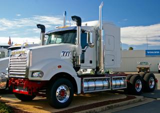 Camiones Tractoras Mack Super-Liner FUSION CAB ECE29 ISX 525 6x4