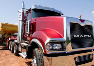 Camiones Tractoras Mack TITAN Day Cab ISX 550 8x6