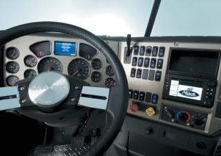 Camiones Tractoras Mack TITAN Day Cab ISX 550 8x6