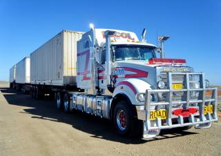 Camiones Tractoras Mack TITAN Day Cab MP10 8x4
