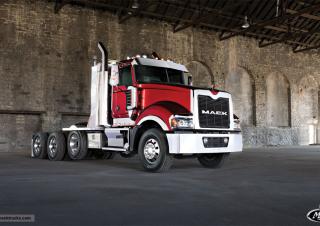 Camiones Tractoras Mack TITAN Day Cab MP10 8x4