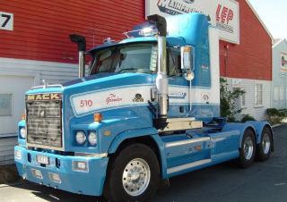 Camiones Tractoras Mack TRIDENT Day Cab MP8 6x4