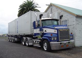Camiones Tractoras Mack TRIDENT Day Cab MP8 6x4