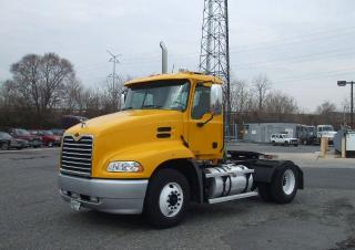 Camiones Tractoras Mack VISION CA65 Conventional CXN602 AC-460P ASET 4x2