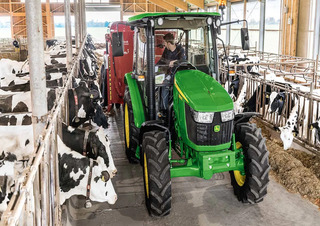 Tractores - tracción 4 ruedas John Deere 5075E