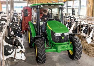 Tractores - tracción 4 ruedas John Deere 5075E