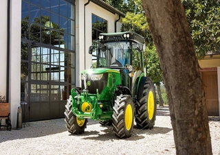 Tractores - tracción 4 ruedas John Deere 5090GF