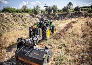 Tractores - tracción 4 ruedas John Deere 5090GL