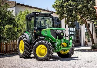 Tractores - tracción 4 ruedas John Deere 5115GF 